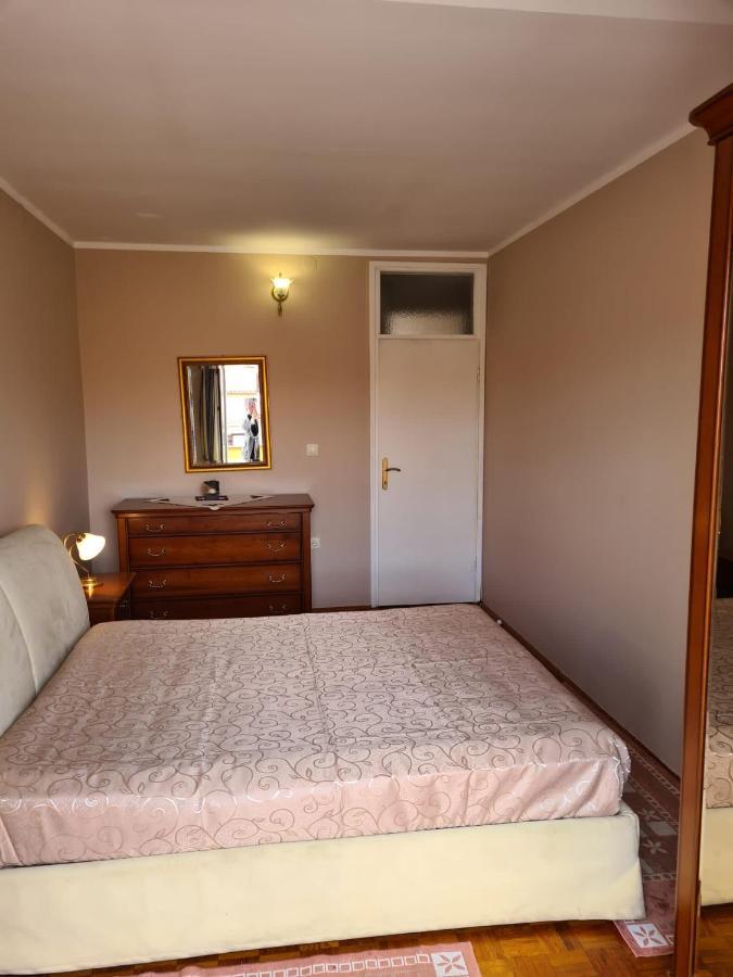 Apartment Sunny プーラ エクステリア 写真